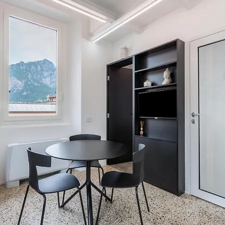 Varenna Amorevole Dimora In * לקו